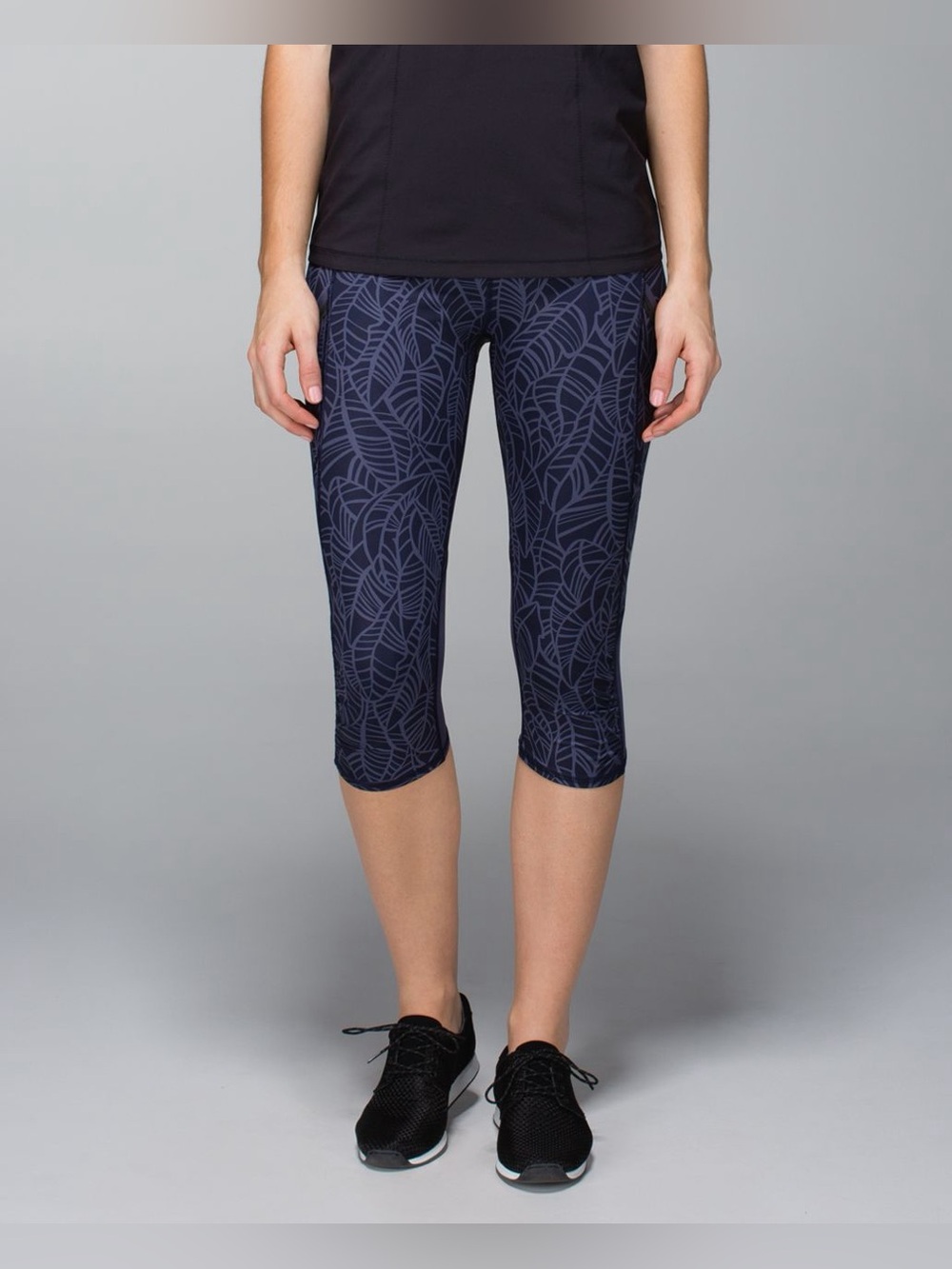 Lululemon Run A Marathon Crop II
Pretty Palm Cadet Greyvy / Cadet Blue